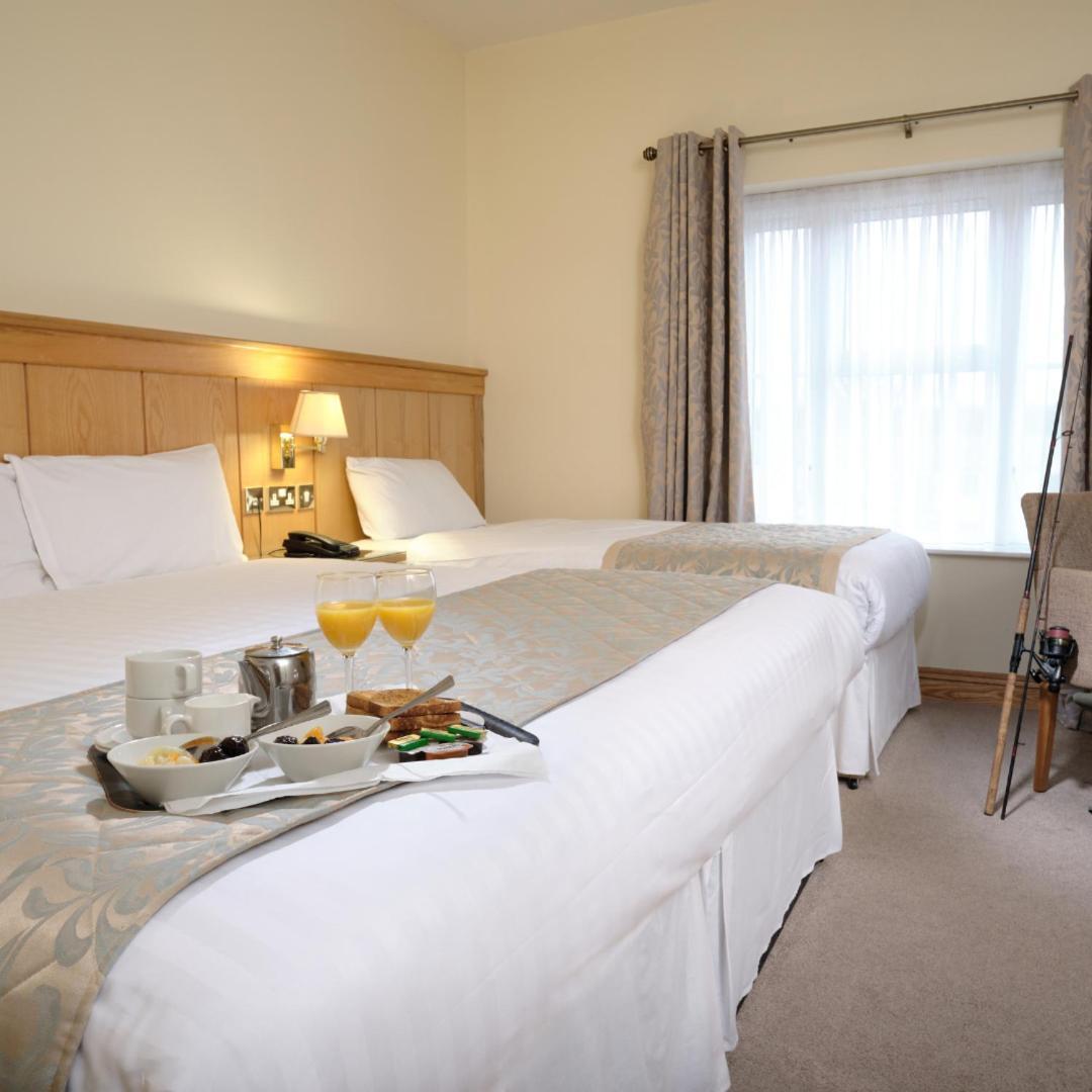 Mahon'S Hotel Irvinestown Exteriör bild